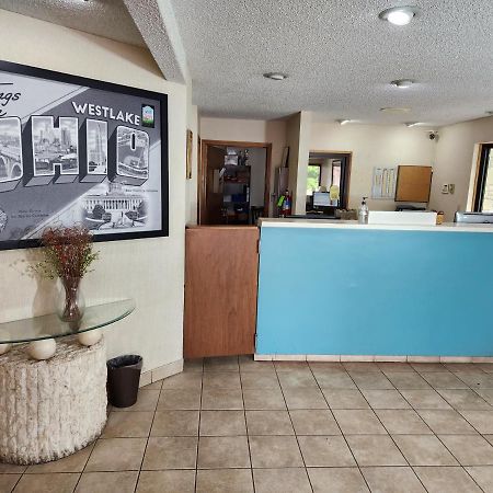 Westspring Inn - Westlake Cleveland Esterno foto