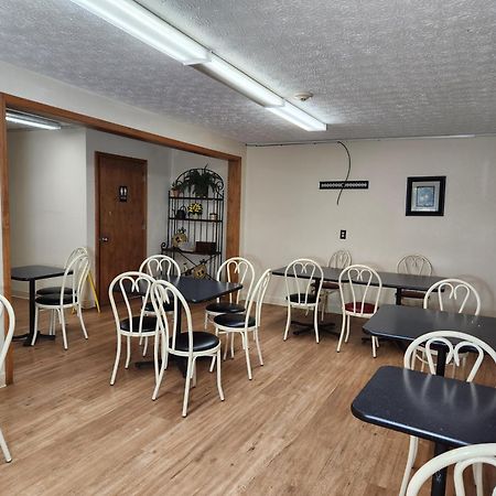 Westspring Inn - Westlake Cleveland Esterno foto