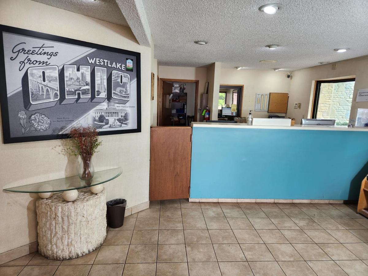 Westspring Inn - Westlake Cleveland Esterno foto