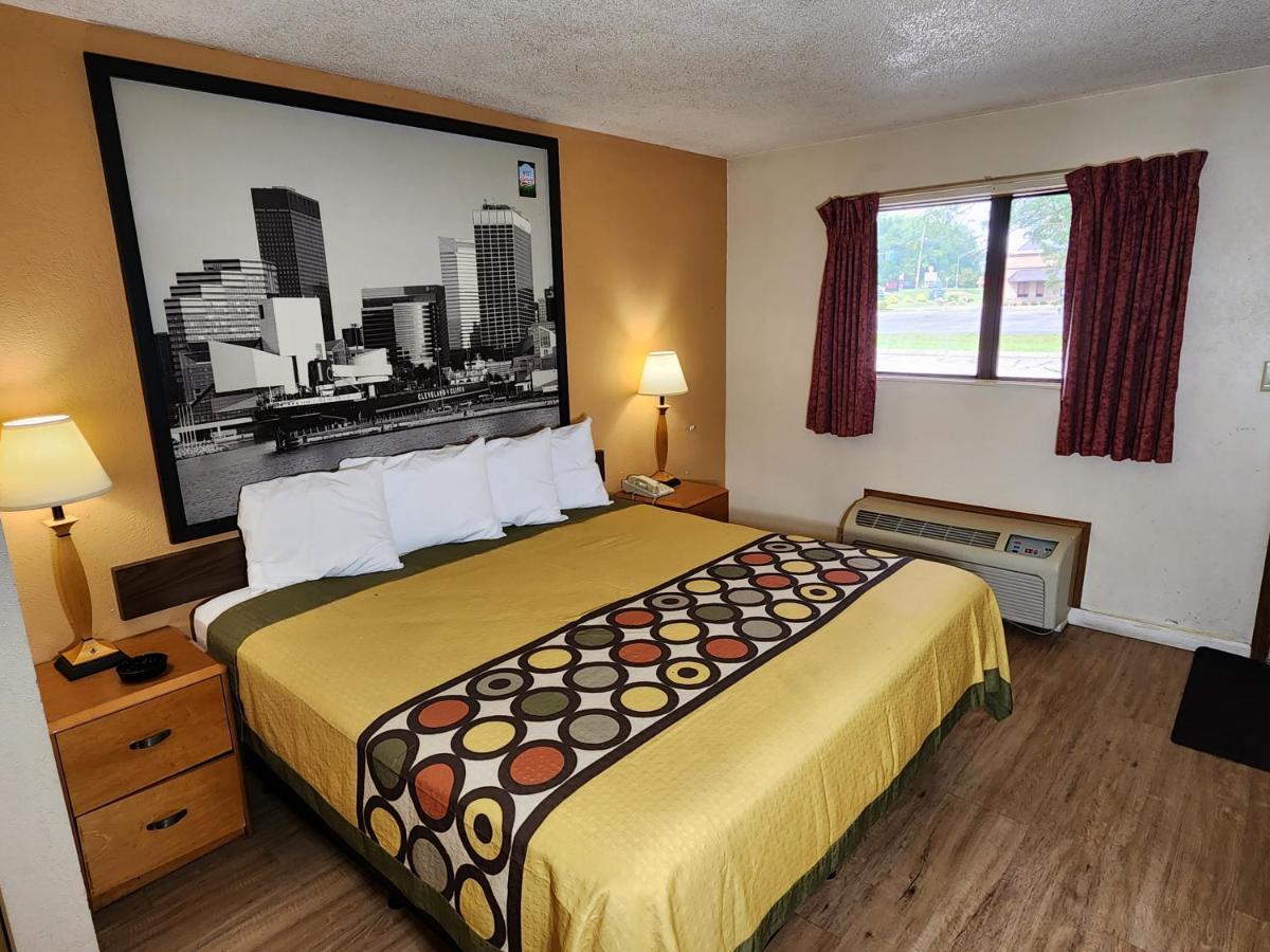 Westspring Inn - Westlake Cleveland Esterno foto