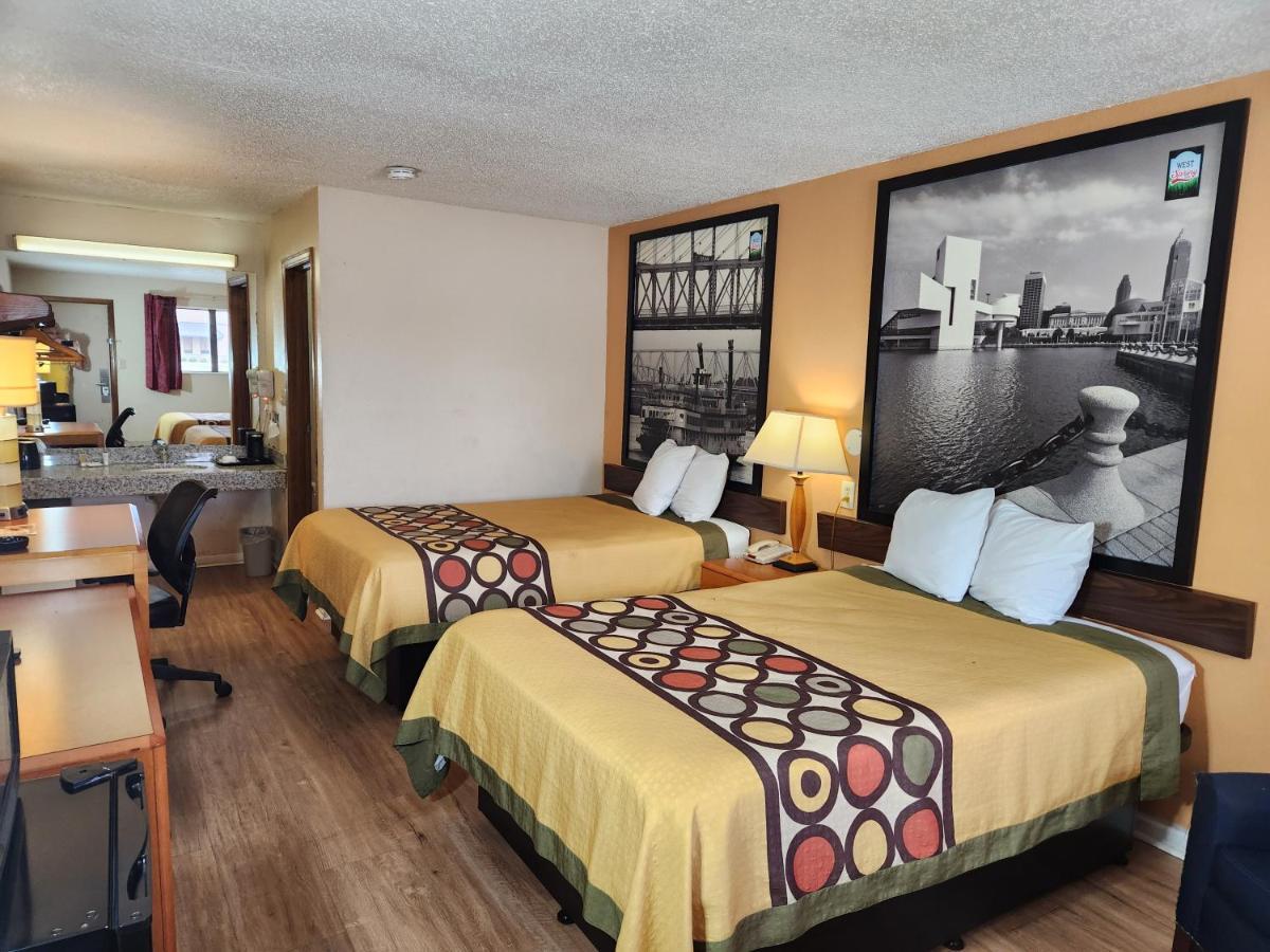 Westspring Inn - Westlake Cleveland Esterno foto