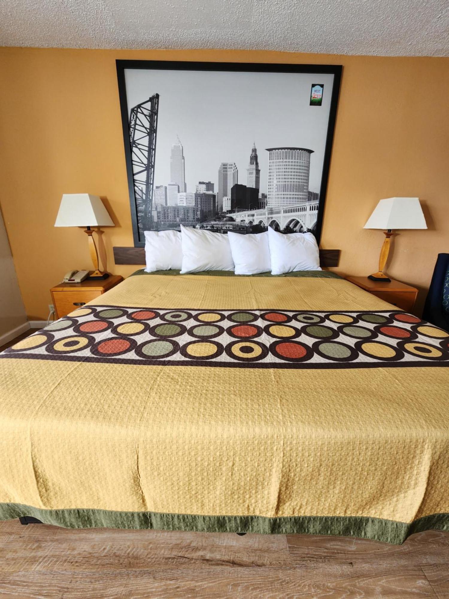 Westspring Inn - Westlake Cleveland Esterno foto